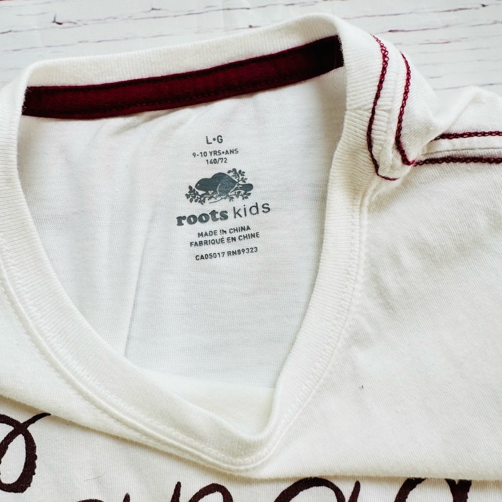 Canada Roots Kids T shirt! Size 10 - Picture 3 of 4